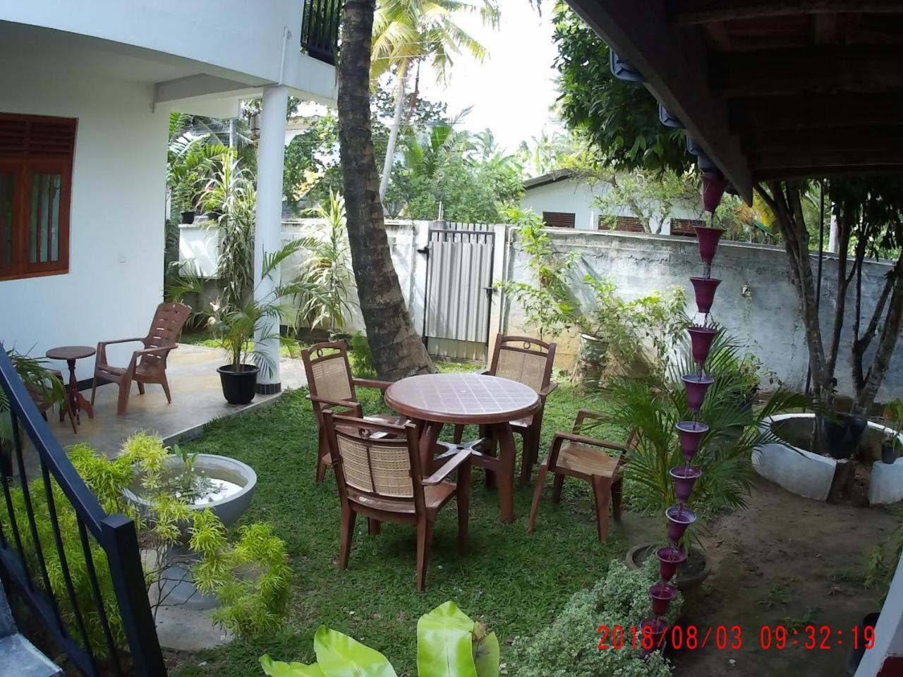 Hotel Rai Family Guest Matara Exterior foto